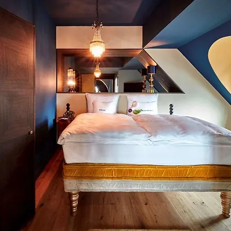 Hotel 25hours The Royal Bavarian Munich