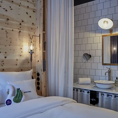 Hotell 25hours The Royal Bavarian München