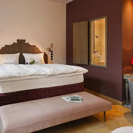 25hours The Royal Bavarian Hotel Munich